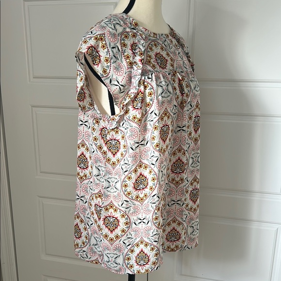 LOFT Multicolor Flutter Sleeve Blouse Relaxed Fit - Picture 2 of 7